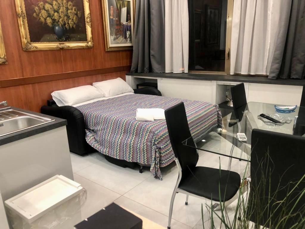 Centro Storico Maschio Angioino House Apartment Napoli Bagian luar foto
