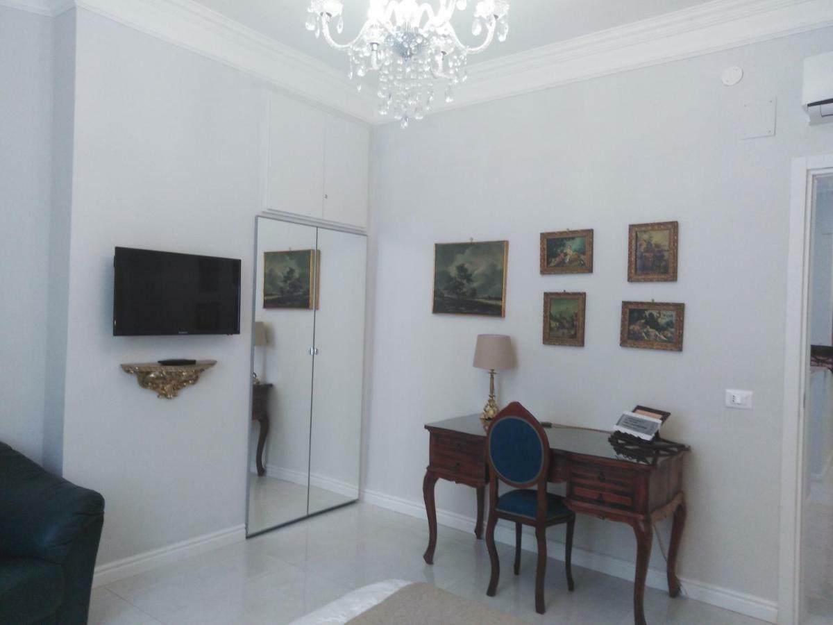 Centro Storico Maschio Angioino House Apartment Napoli Bagian luar foto